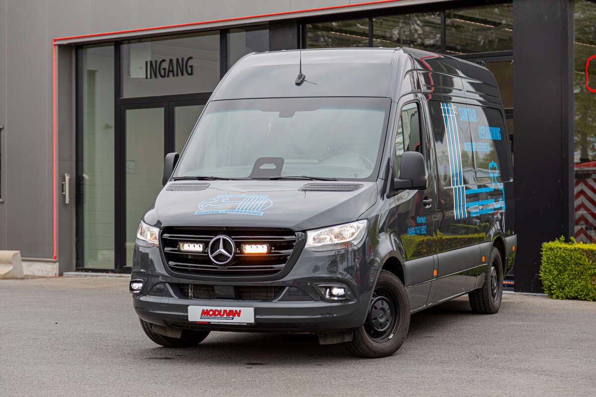 20260415 - RFQ26_0592 - Siegfried Lefevere - Mercedes Sprinter-LQ-011.jpg