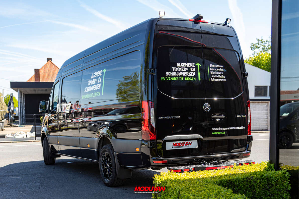 20260427 - RFQ26_0395 - Jurgen Vanhoudt - Mercedes Sprinter-LQ-009.jpg