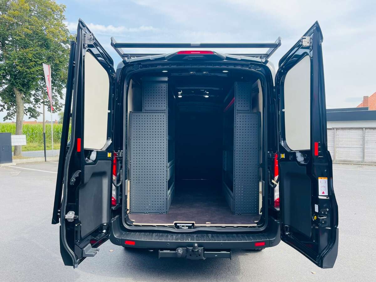 milan-vanwelsenaers-ford-transit (8).JPEG