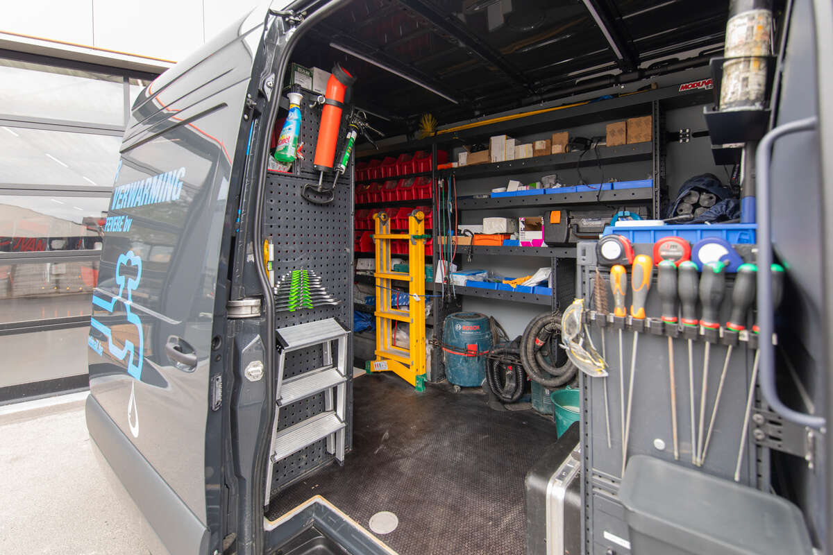 20260415 - RFQ26_0592 - Siegfried Lefevere - Mercedes Sprinter-LQ-001.jpg