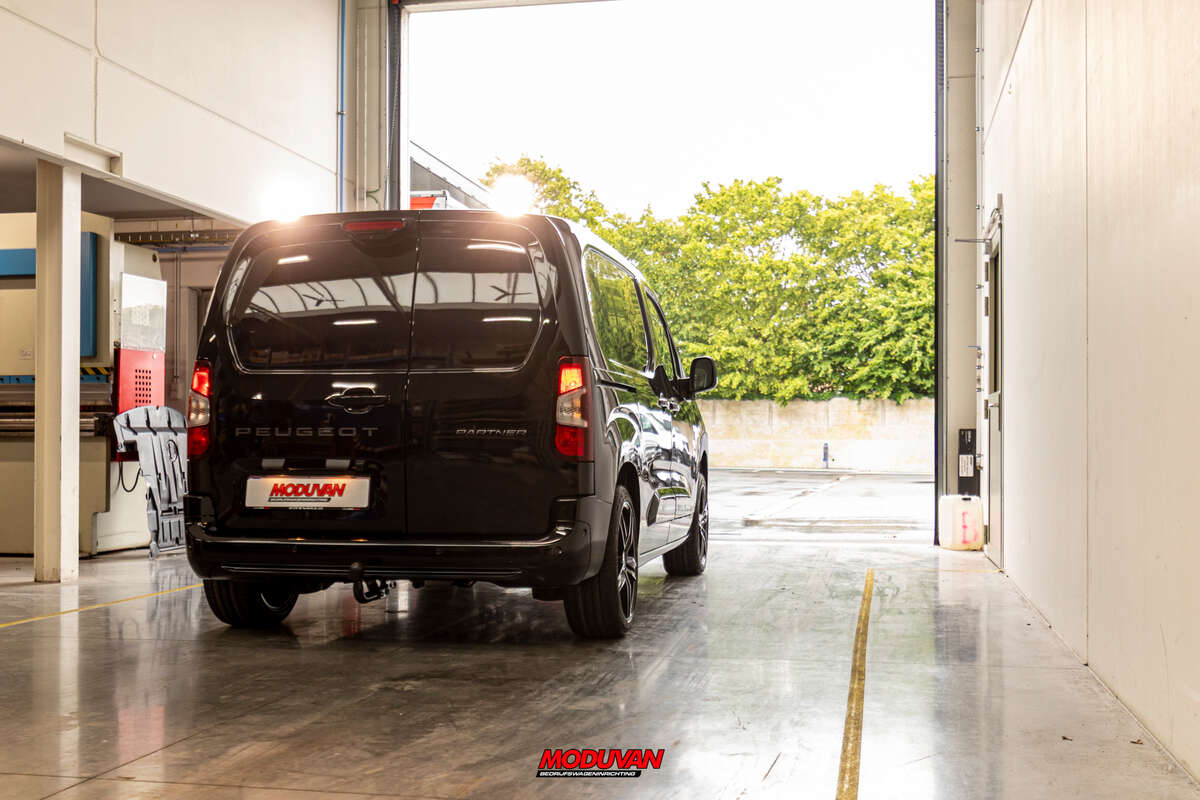 20260611 - RFQ26_0610 - WLG Trans - Peugeot Partner-LQ-004.jpg