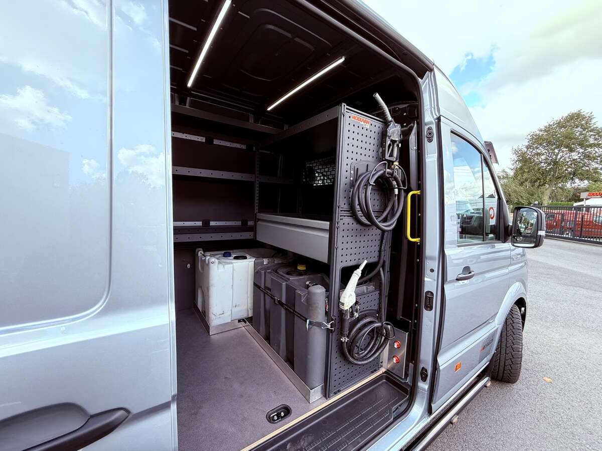 ds-groen-grond-man-tge (3).JPEG