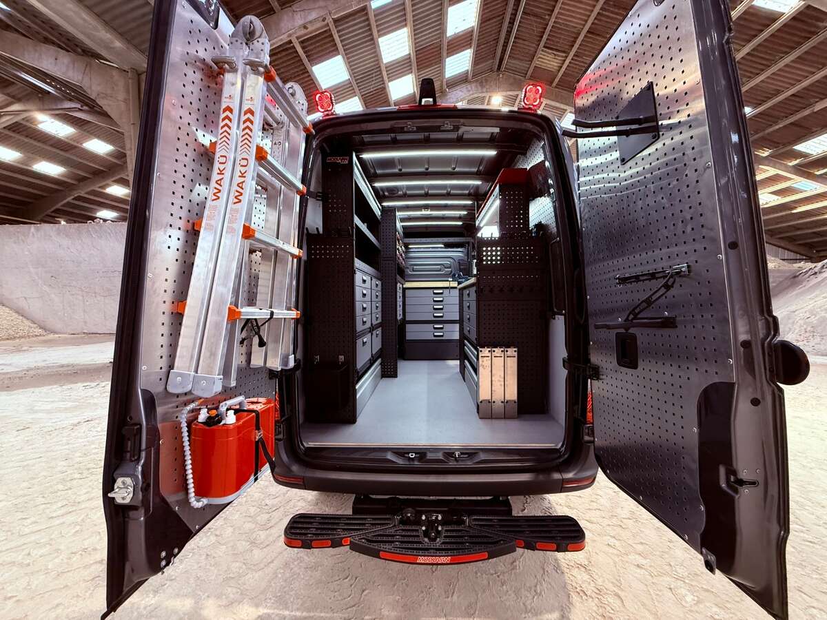 verschaeve-mechanics-mercedes-sprinter (12).JPEG