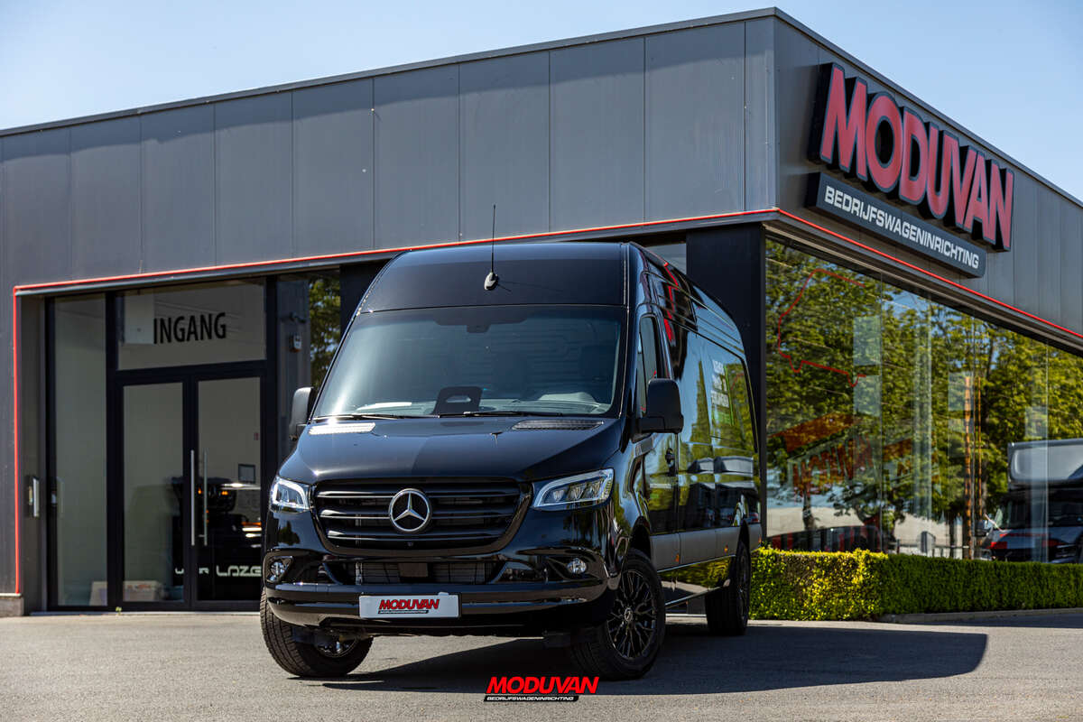20260427 - RFQ26_0395 - Jurgen Vanhoudt - Mercedes Sprinter-LQ-005.jpg